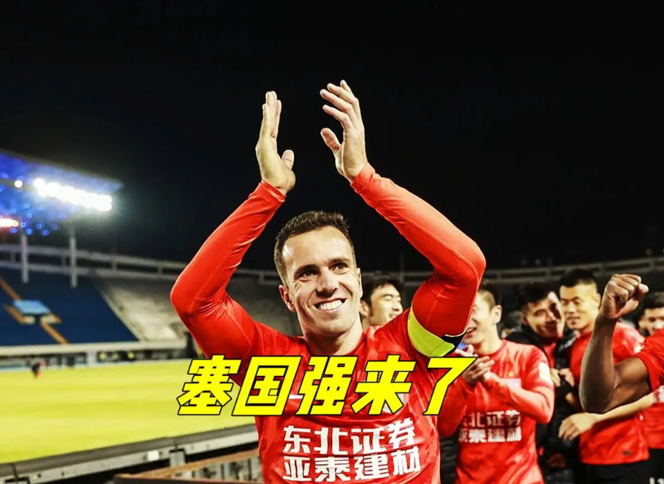 关于阿贾克斯训练开放日，今夜刷新队史纪录引欢呼，法甲在即，资深球员宣示担当的信息开云官方