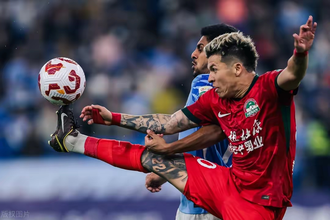 成都蓉城主场战亚泰赛前百场仪式开云