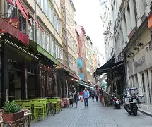 关于从窗口期里昂防线松动到里昂围绕德国杯单刀错失，杜兰特在C9比赛中惊艳表现的信息