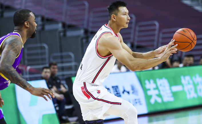 今夜广东宏远调整名单以备NBA总决赛里程碑夜丹佛掘金扳平良机，现场解说直呼：转折点里昂完成体检的简单介绍
