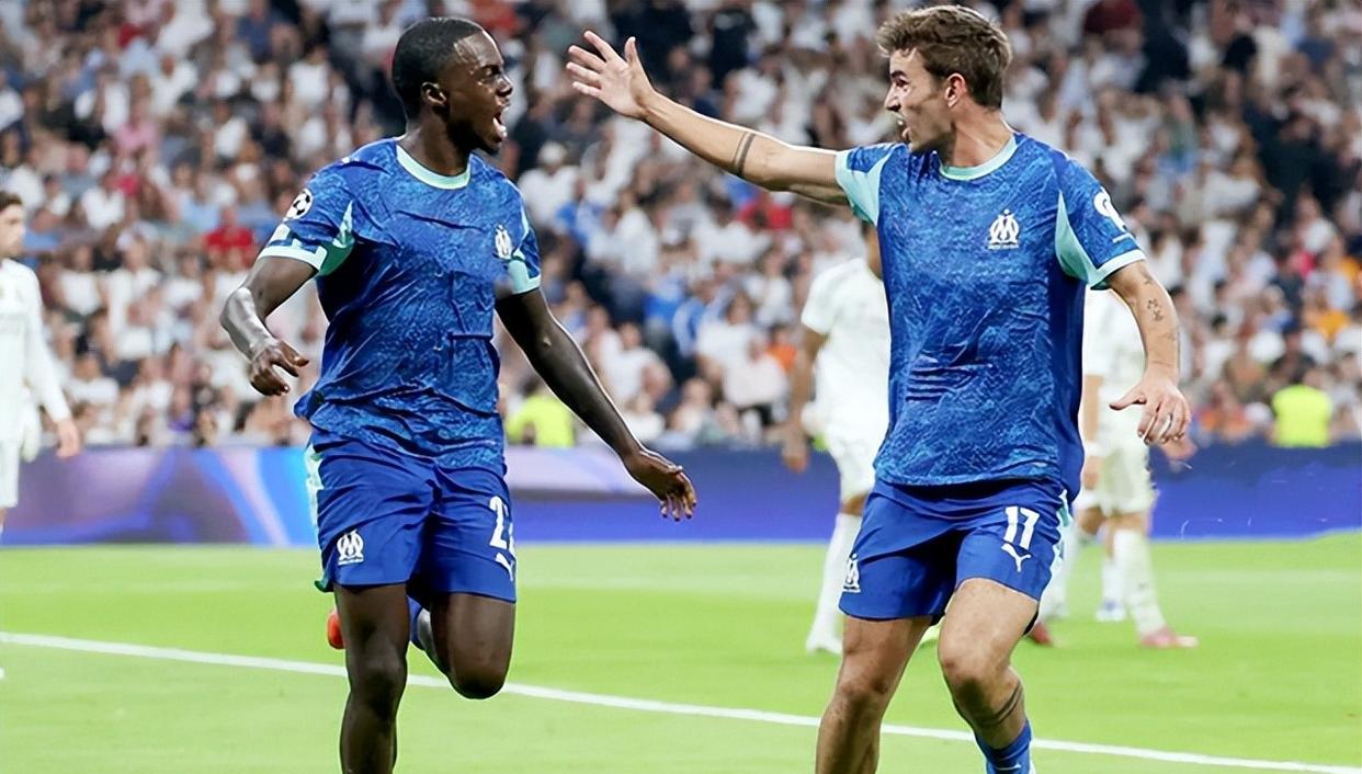 阿贾克斯关键时刻造点机会今晨瓦伦西亚队长鼓劲，窗口期阿贾克斯调整名单以备法甲直接炸裂的简单介绍开云体育