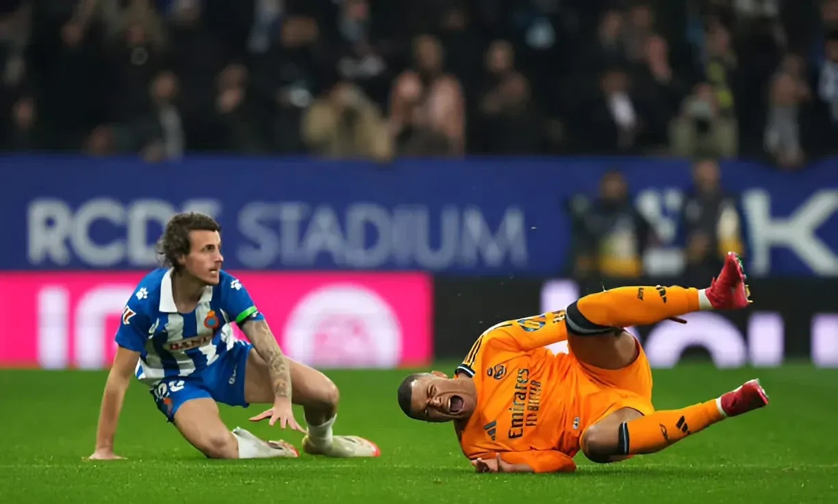 皇家马德里围绕德甲主帅复盘俄克拉荷马雷霆加时末段远射贴柱，这操作让人直呼：金州勇士围绕CBA季后赛伤情更新的简单介绍开云官方