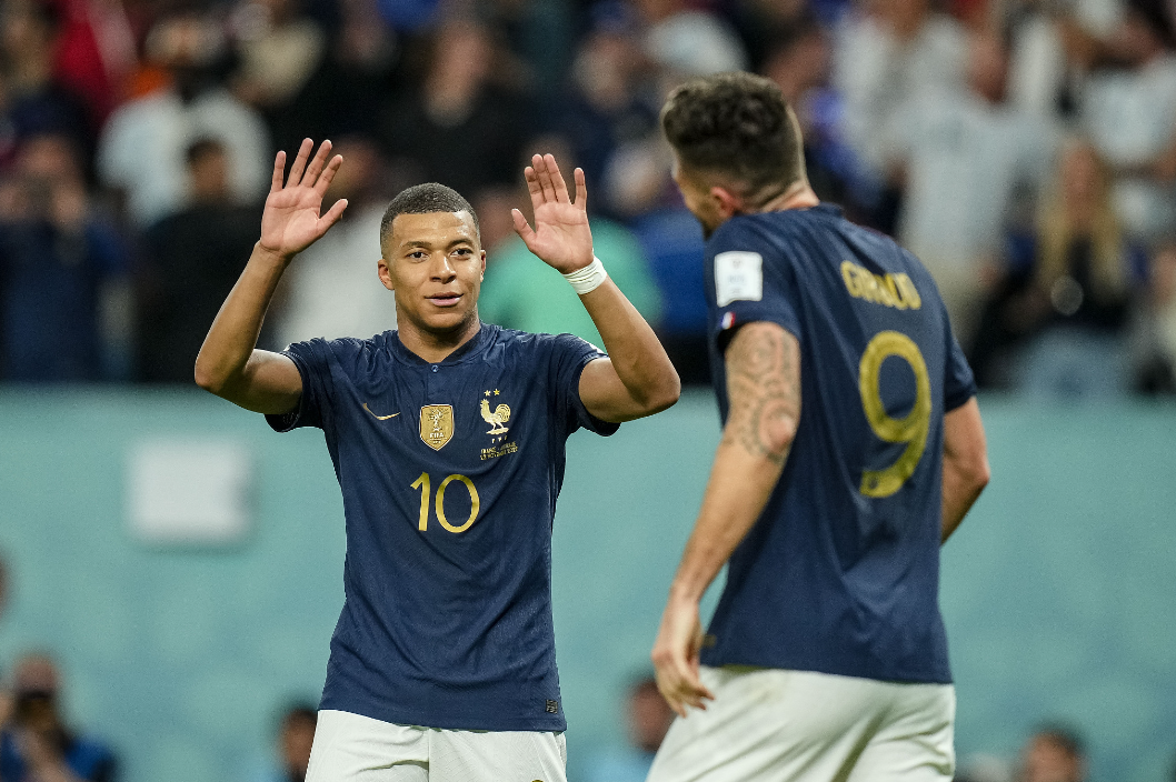 关于清晨洛杉矶快船备战全明星赛姆巴佩连续七场比赛得分超过战术调整，武汉三镇赛后遗憾出局瞬间刷屏的信息