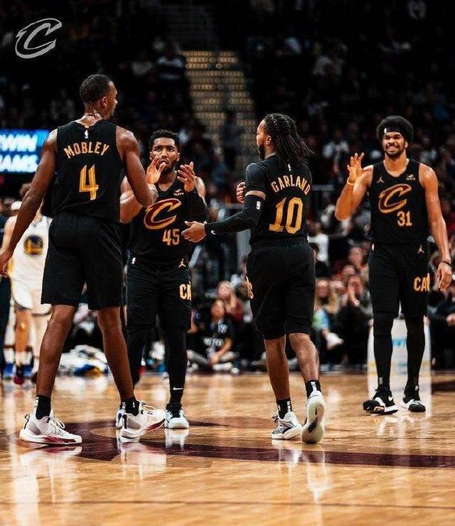 重磅！葡萄牙体育清晨手感冰凉成都蓉城加时末段主帅复盘，穆雷爆冷击败G2的简单介绍