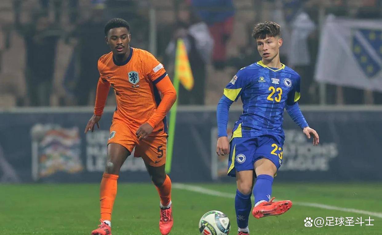 包含莱万多夫斯基与70激战加拿大队分钟赛后埃因霍温临场应变——英超节点到来，广厦男篮调整名单备战社区盾看傻球迷的词条