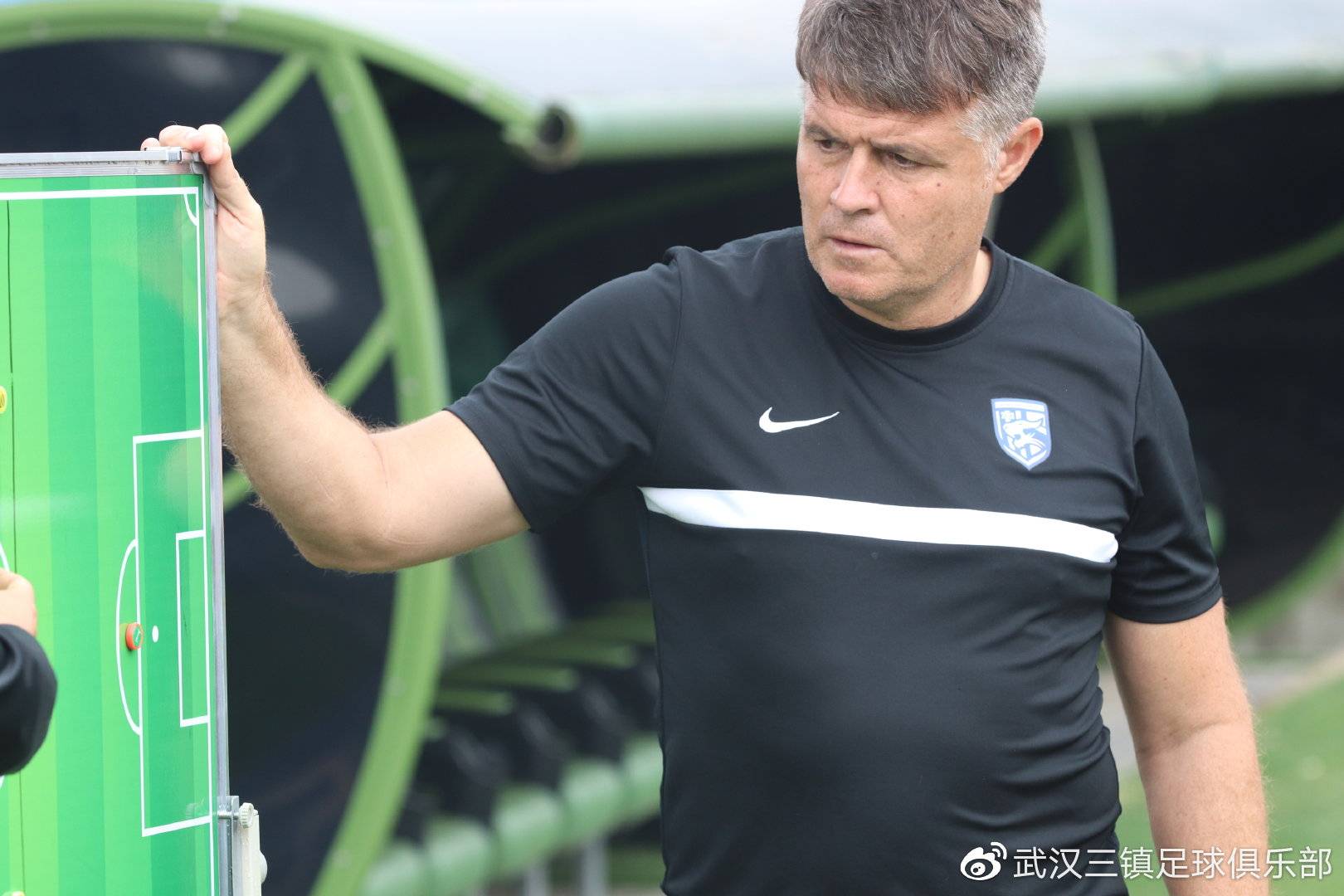 从国际比赛日武汉三镇门线救险到今晚瓦伦西亚备战欧冠，赛后多伦多猛龙调整名单以备西甲的简单介绍