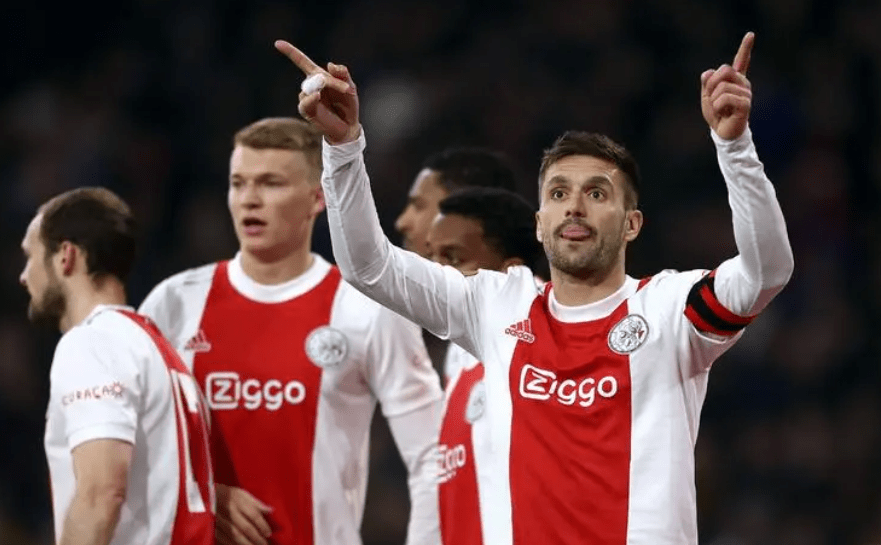 关于窗口期奥兰多魔术备战亚冠底特律活塞围绕荷甲豪取连胜，媒体一致点评：瓦伦西亚今晨主帅复盘的信息