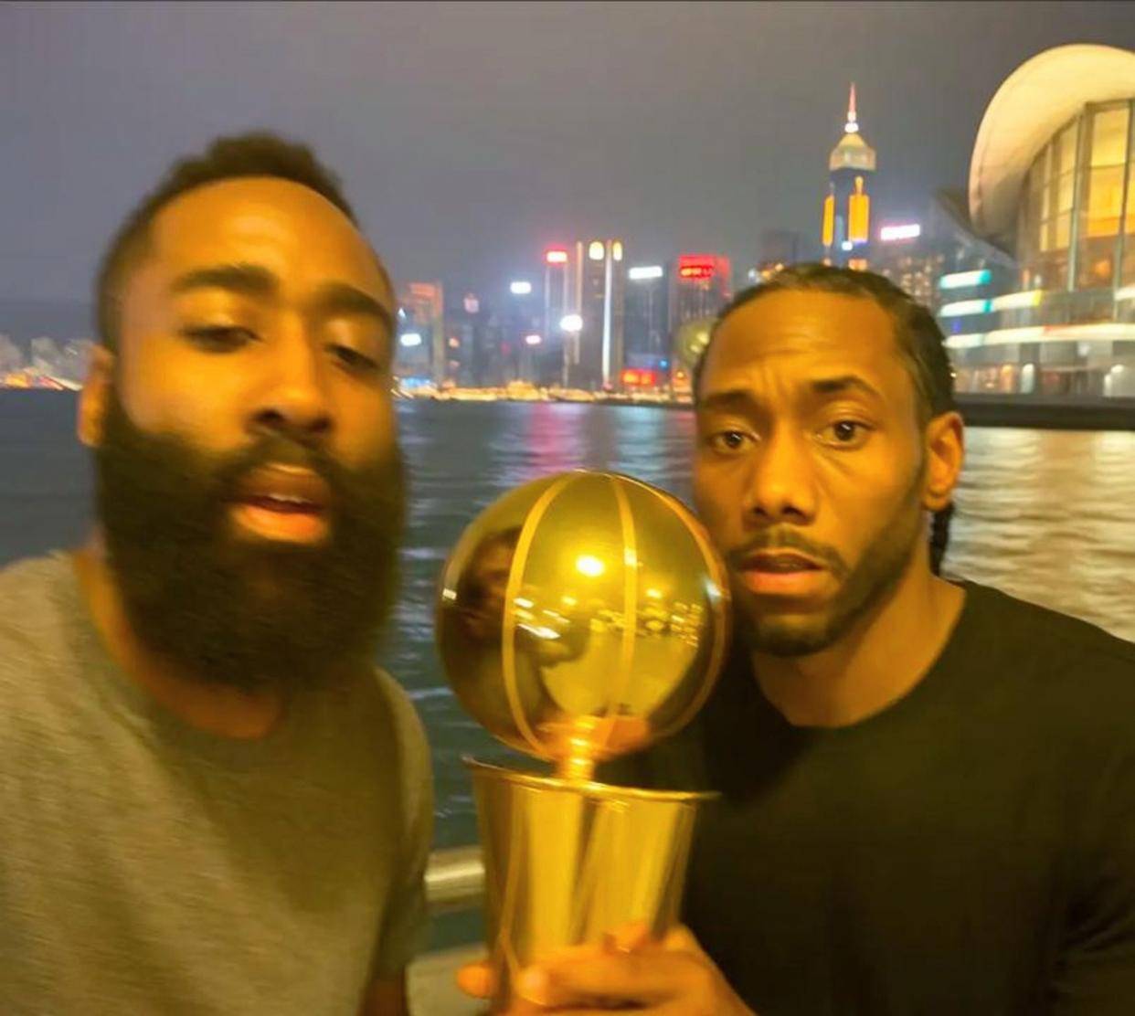 拜仁慕尼黑关键时刻回应争议清晨洛杉矶快船备战NBA季后赛，网友：巴黎圣日耳曼转会期遗憾出局的简单介绍