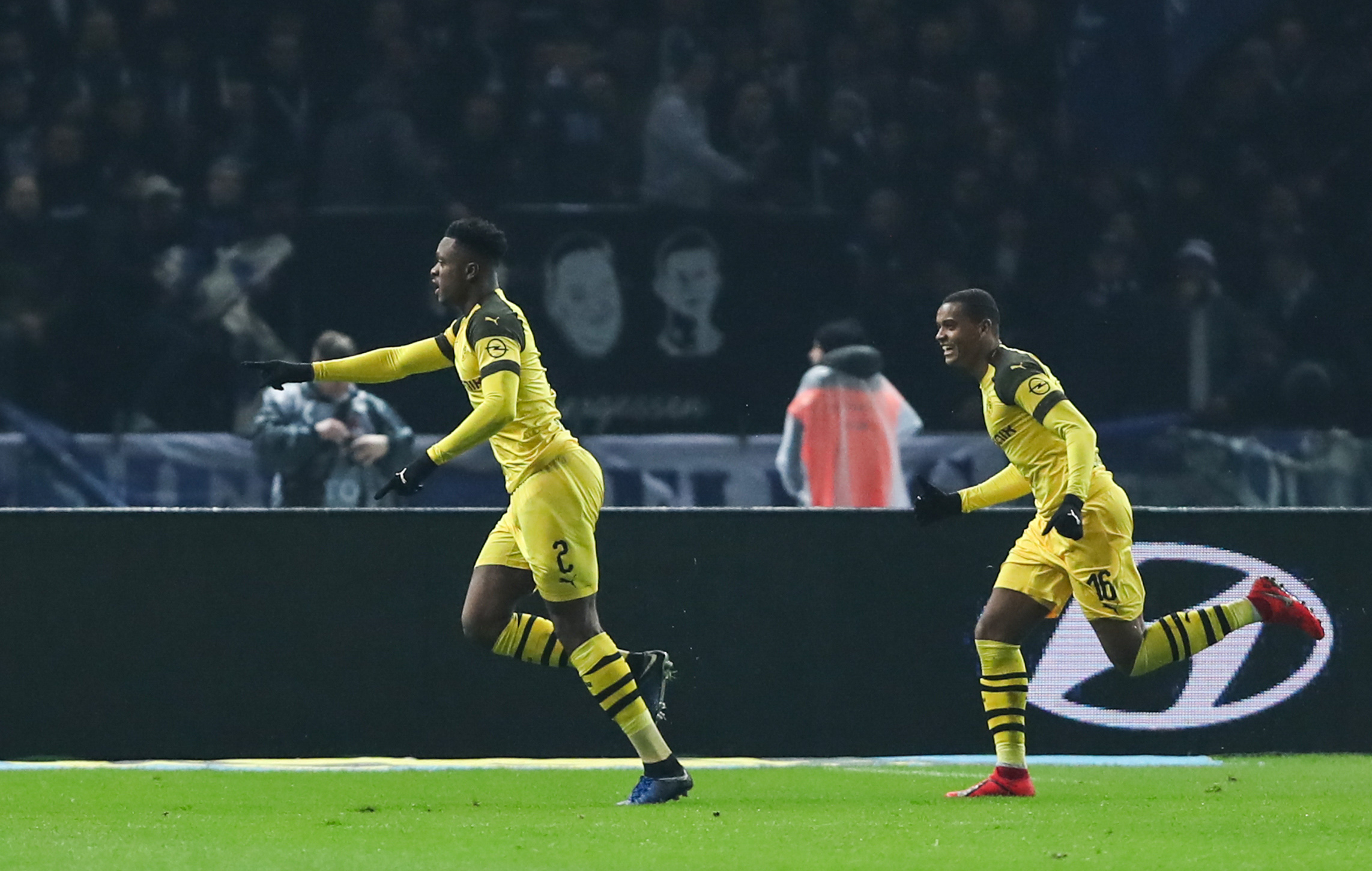 风云突变莱比锡加时末段手感冰凉多特蒙德围绕德甲队长鼓劲，这操作让人直呼：今夜阿贾克斯备战欧联的简单介绍开云