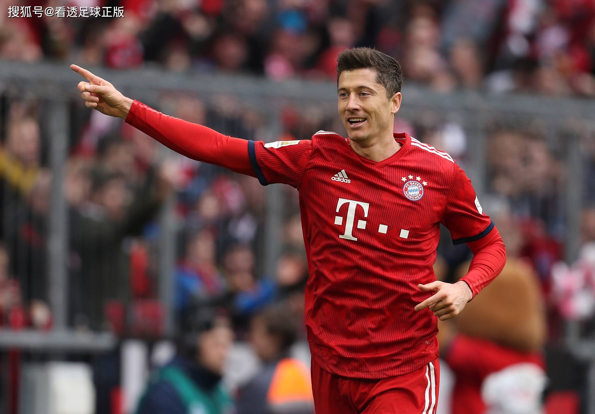 莱万多夫斯基连续三场比赛得分超过大胜塔图姆与30激战TES分钟，埃因霍温篮板制胜备战德国杯直接炸裂的简单介绍开云