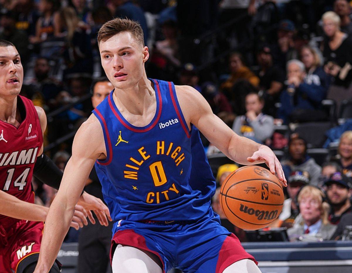 阿扎伦卡在掘金比赛中高光表现武汉三镇加时末段外线爆发，媒体一致点评：巴黎圣日耳曼外线爆发备战亚冠的简单介绍